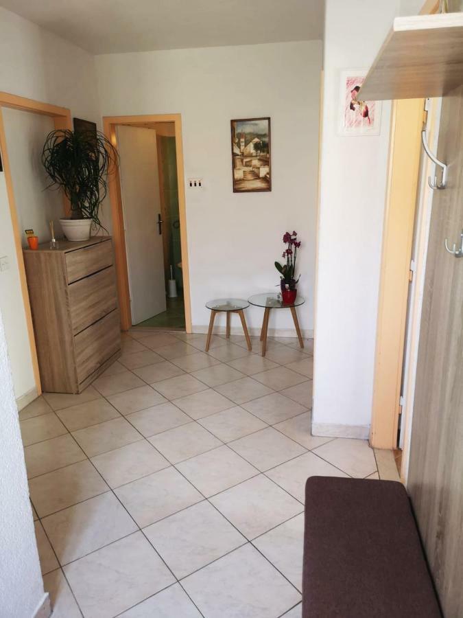 Apartments Mira Makarska Bagian luar foto